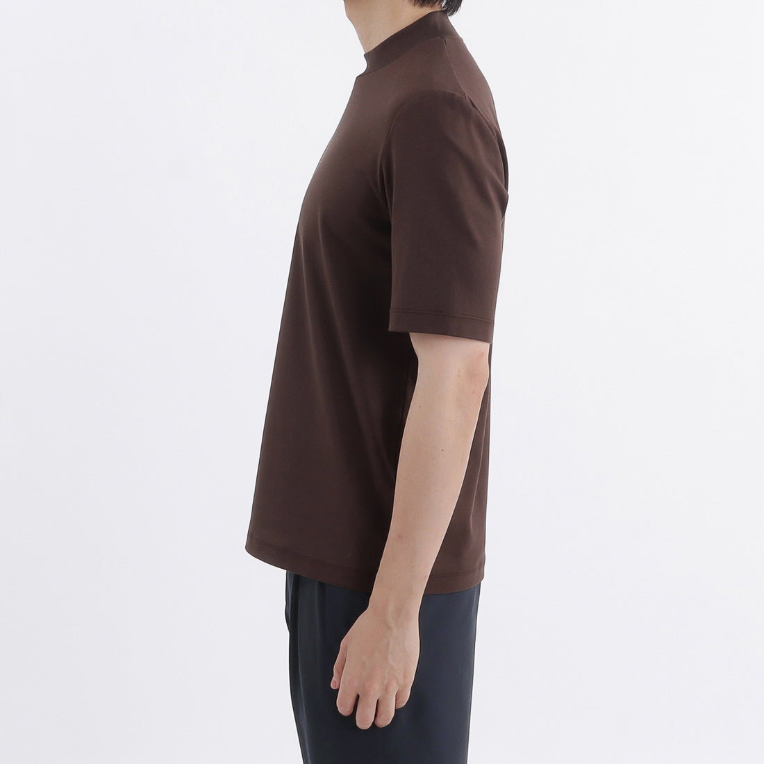 Tailored Mock Neck T-shirt Color: Oak