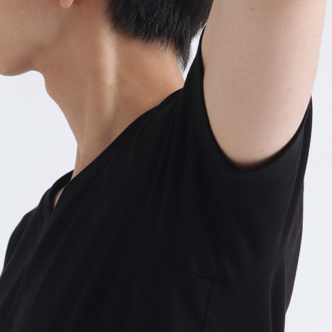 【Renewal】Tailored Vneck T-shirt Color: Black