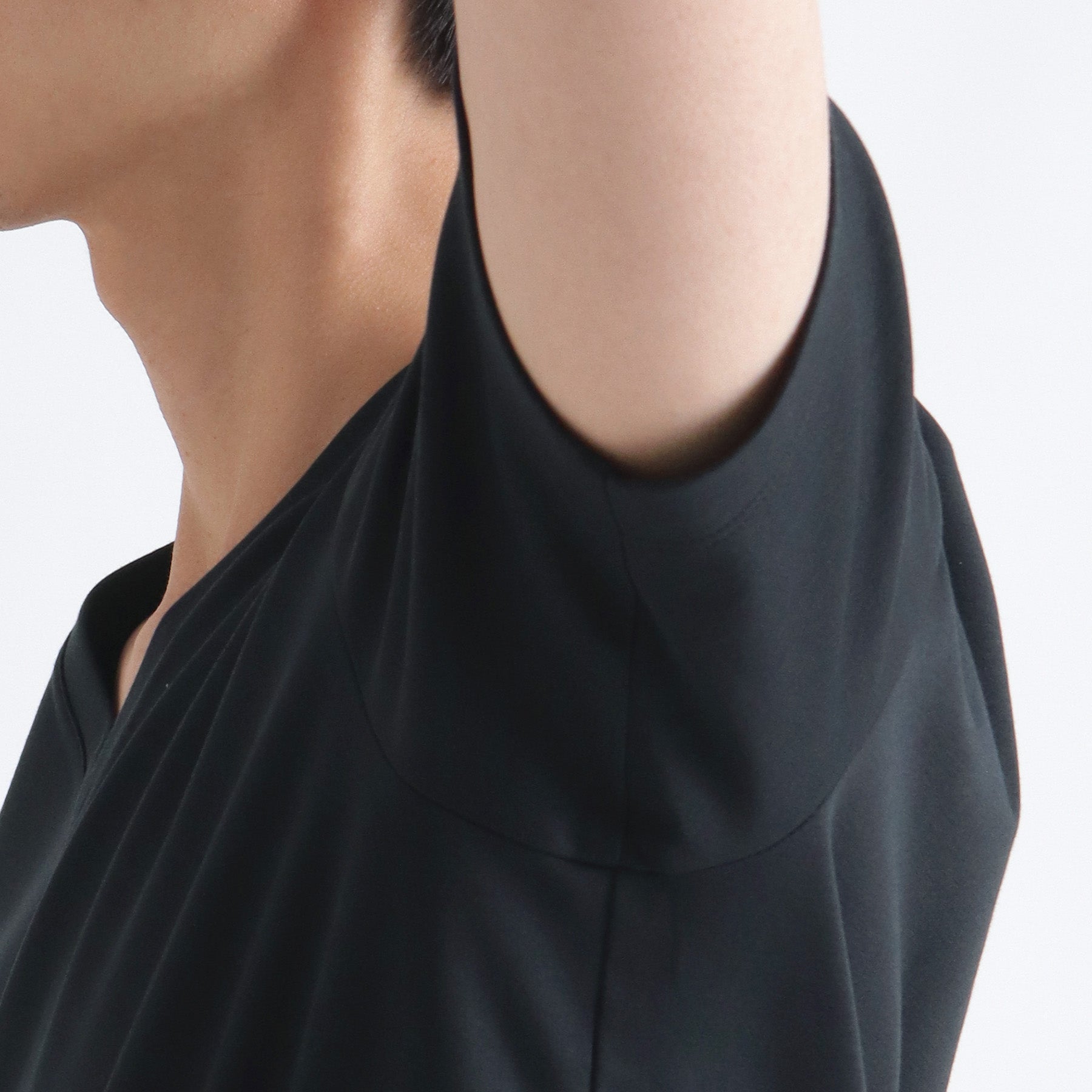Tailored Vneck T-shirt Color: Navy