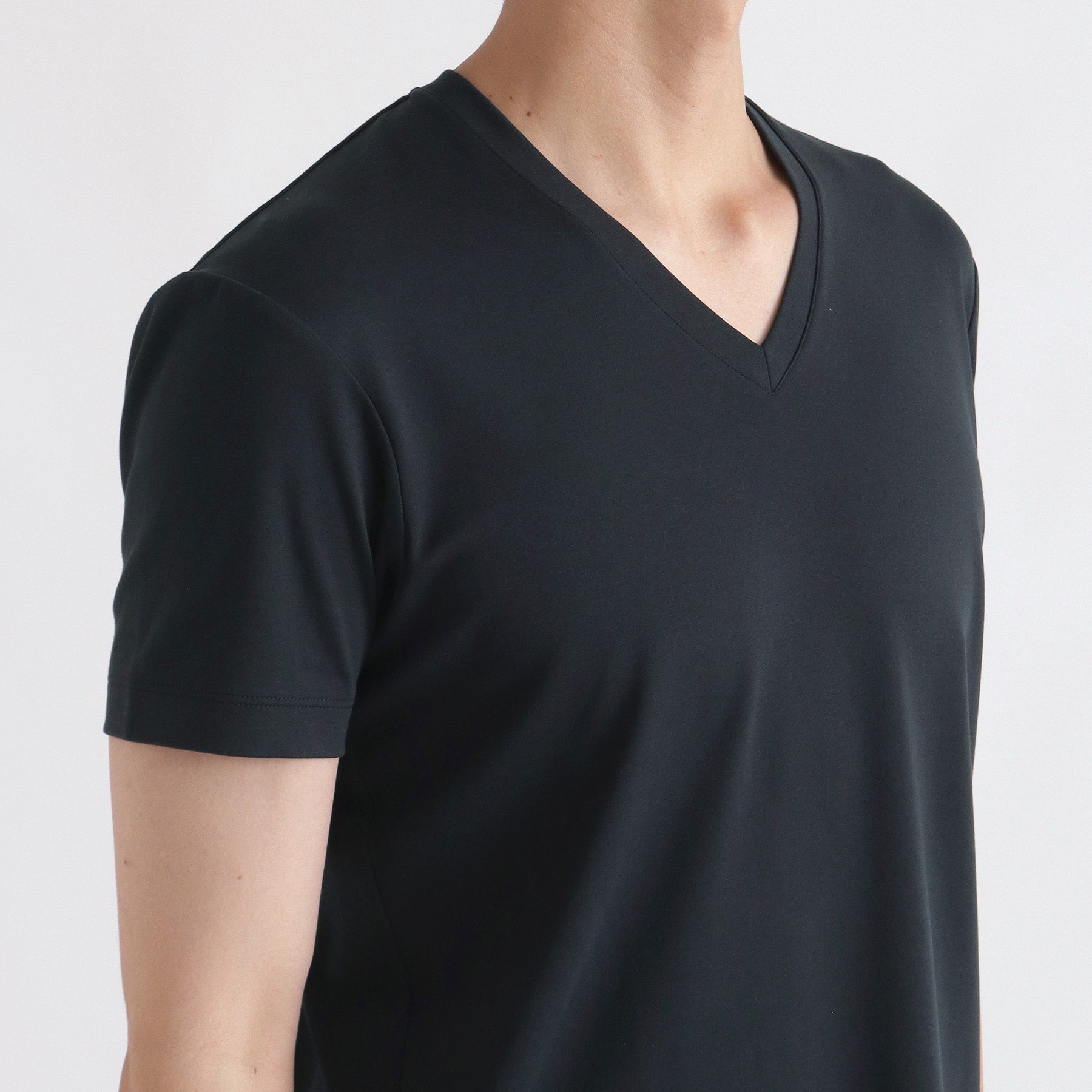 スビンプラチナムスムーステーラードVネックTシャツ ネイビー