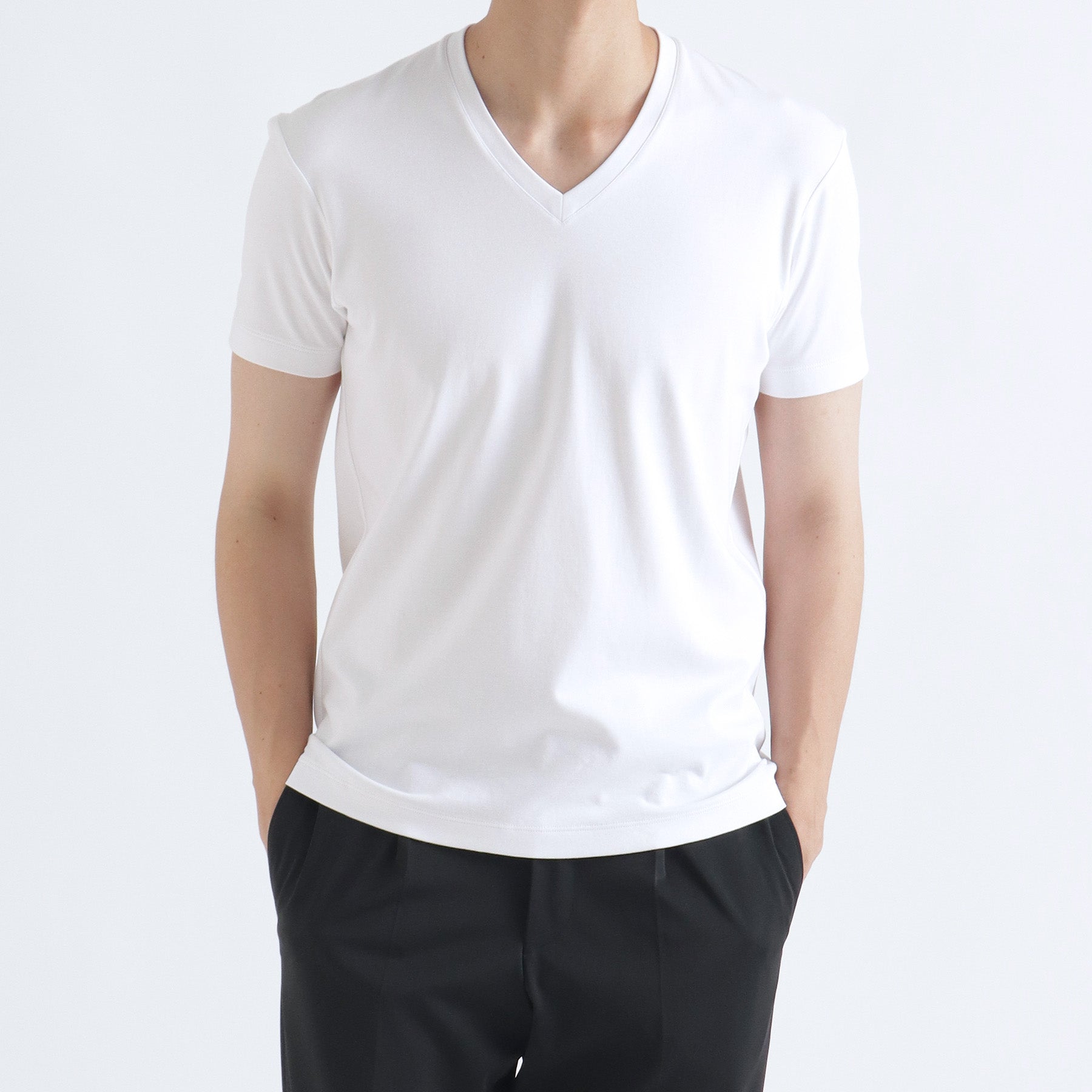 スビンプラチナムスムーステーラードVネックTシャツ ホワイト