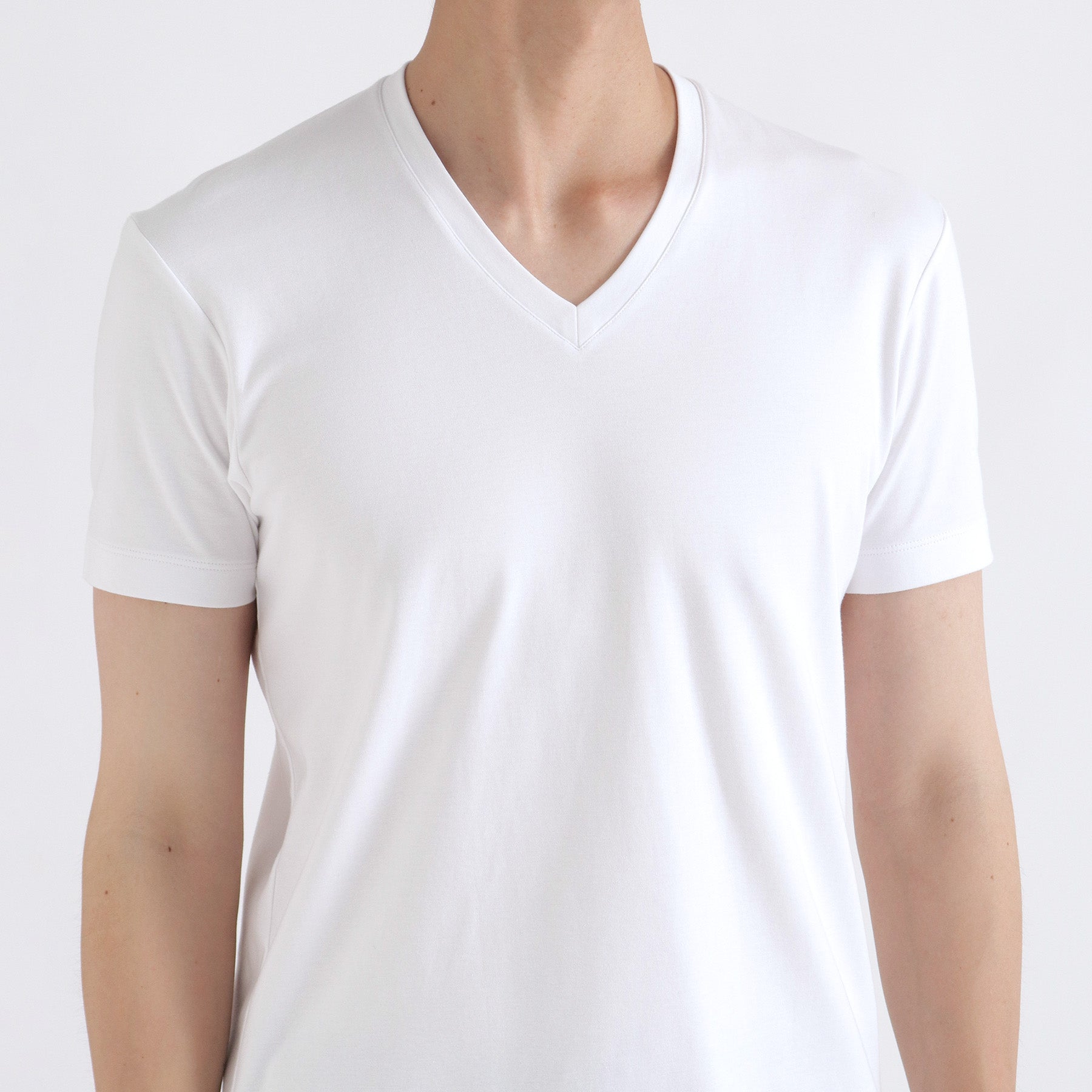スビンプラチナムスムーステーラードVネックTシャツ ホワイト