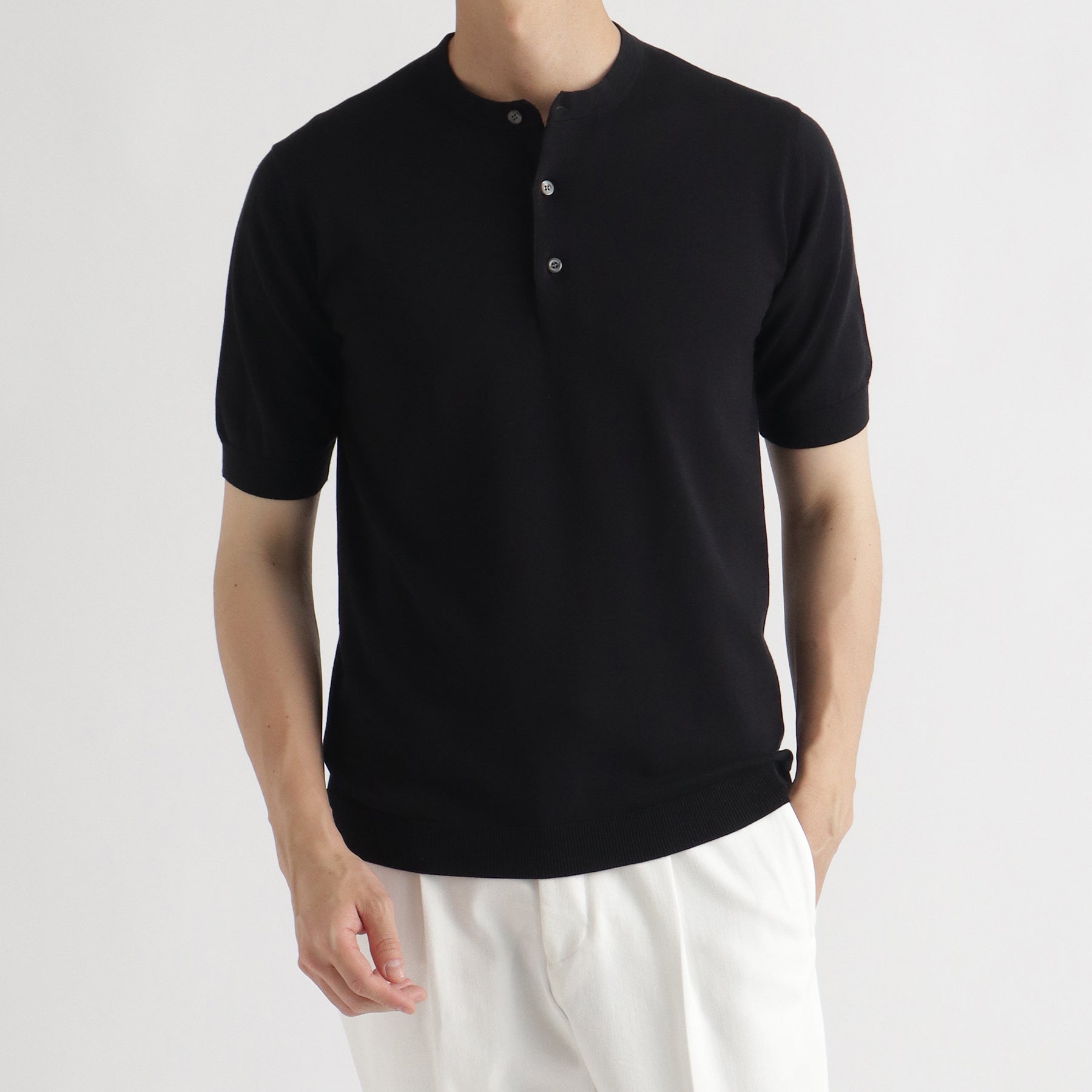 スビンプラチナム ヘンリーネックニットTシャツ ブラック | ＋CLOTHET