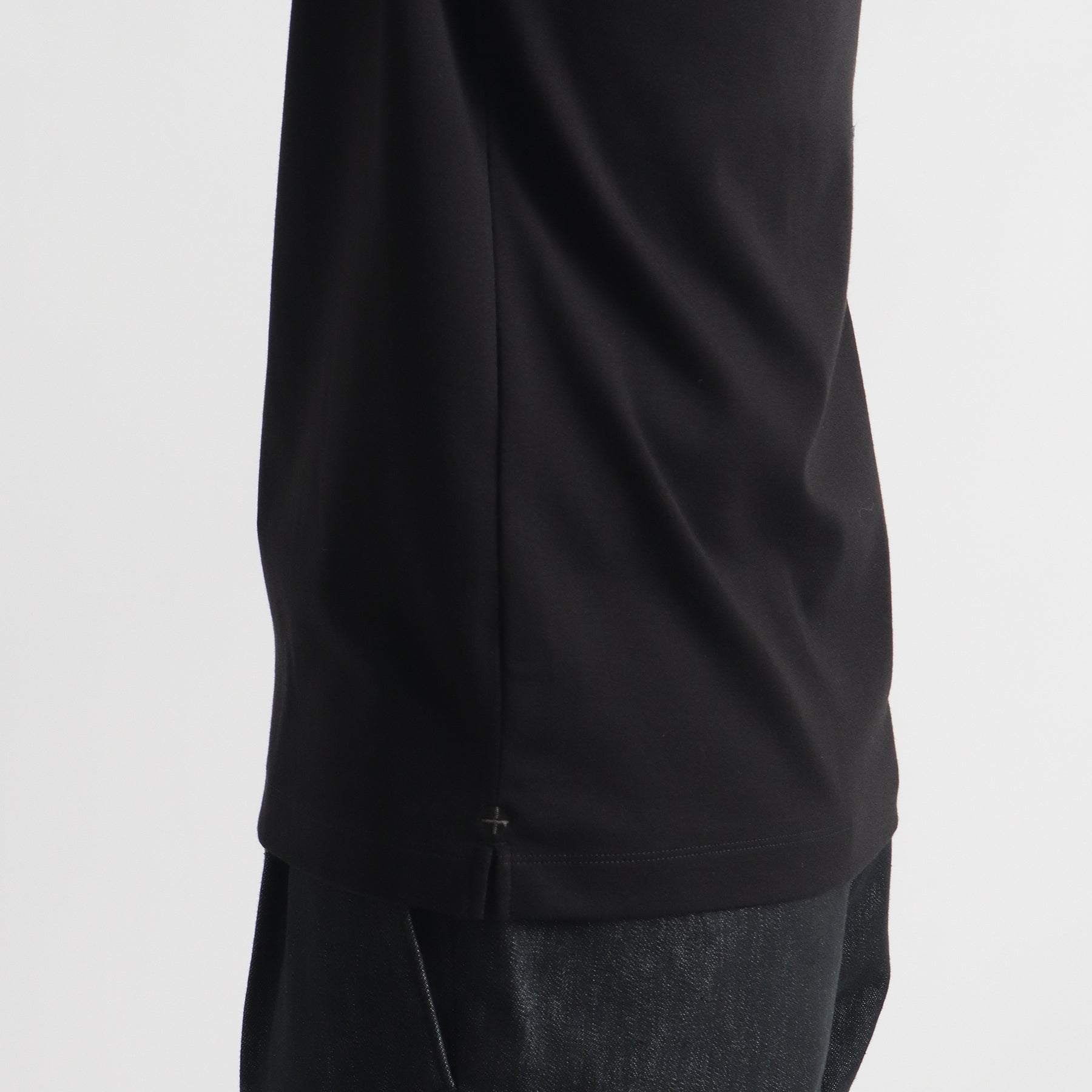 スビンプラチナムスムース テーラードヘンリーネックTシャツ ブラック