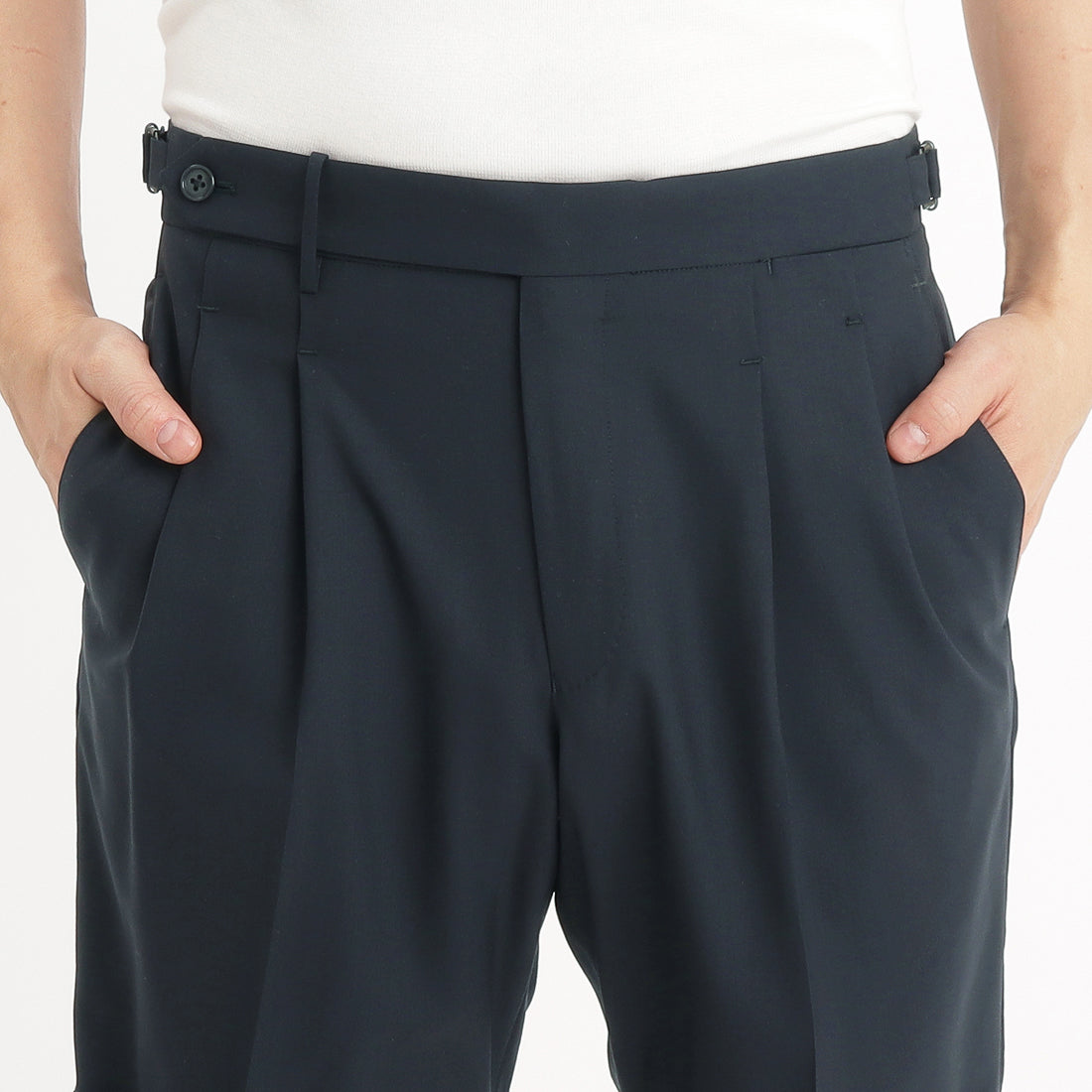 Tropical Two Pleats Short Pants Color: Navy