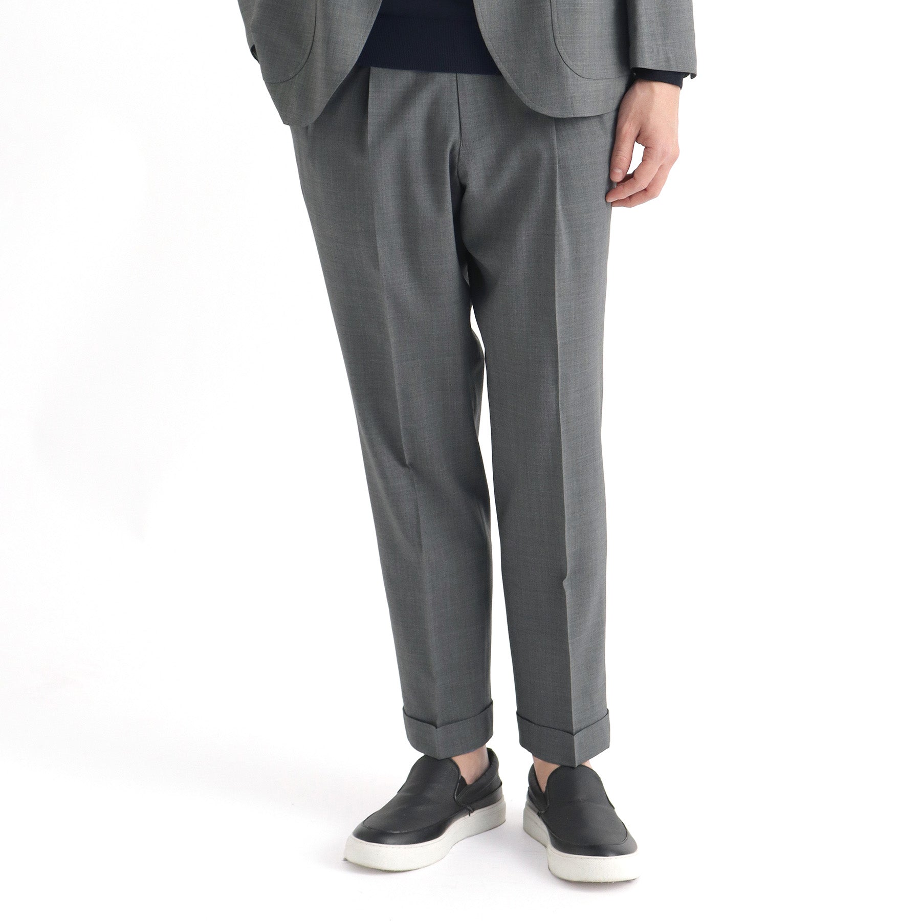 【未使用級】 +CLOTHET ツイル プリーツ トラウザー 洗濯可 グレー 未使用級】 +CLOTHET ツイル プリーツ トラウザー 洗濯可 グレー