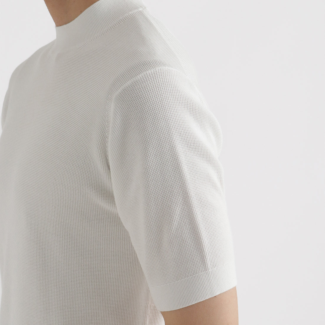 スビンプラチナム ミニサーマルモックネックニットTシャツ ホワイト