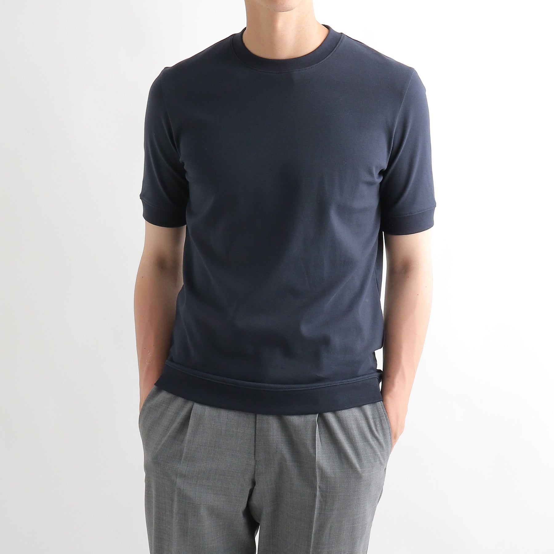 スビンプラチナムスムース テーラードリブドヘムTシャツ ネイビー