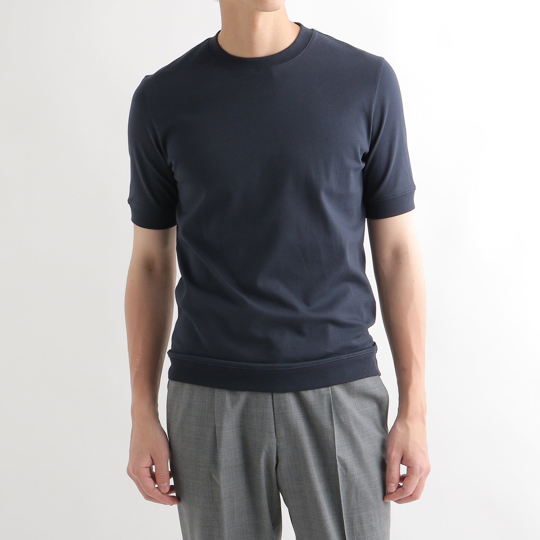 スビンプラチナムスムース テーラードリブドヘムTシャツ ネイビー