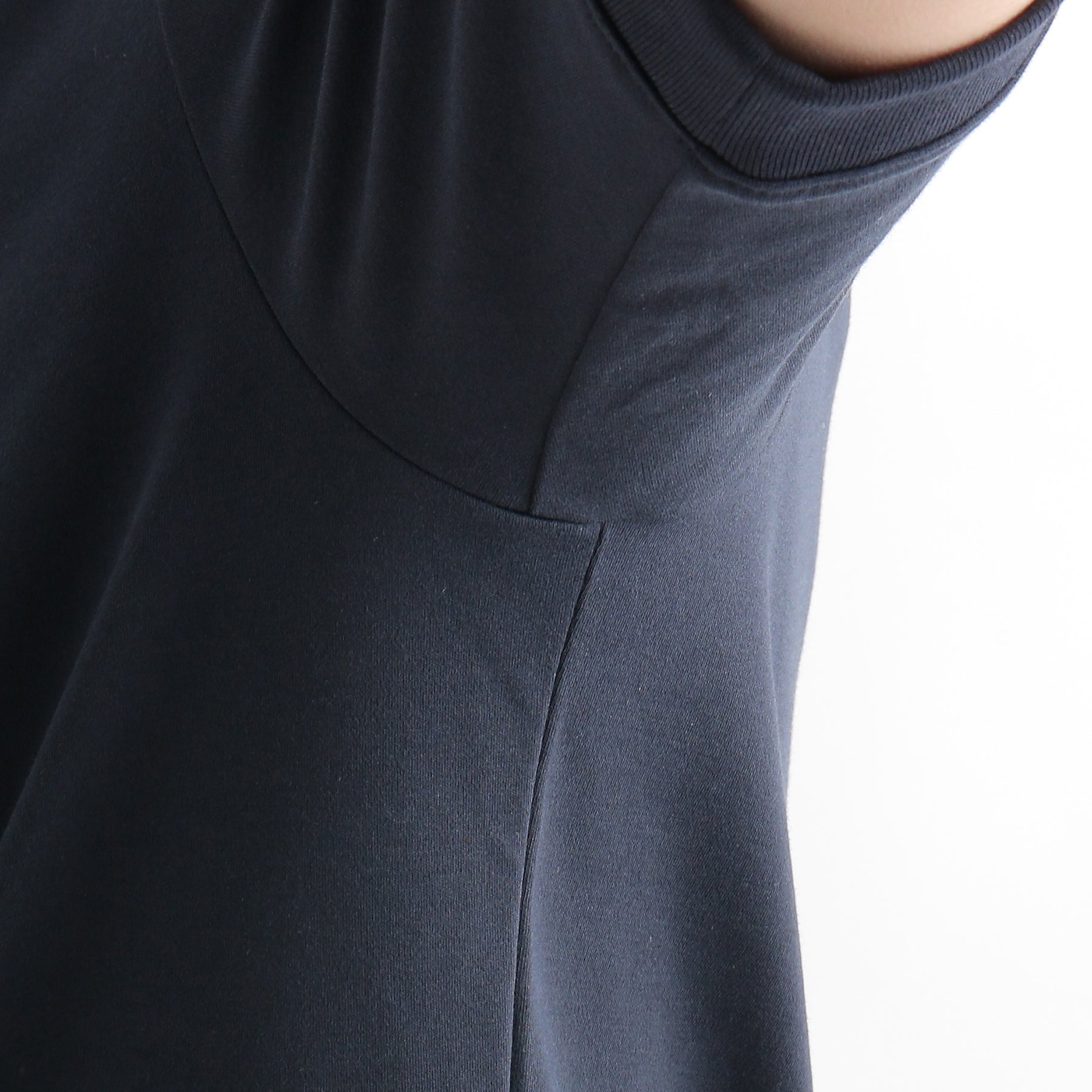 Tailored Ribbed Hem T-shirt Color: Navy