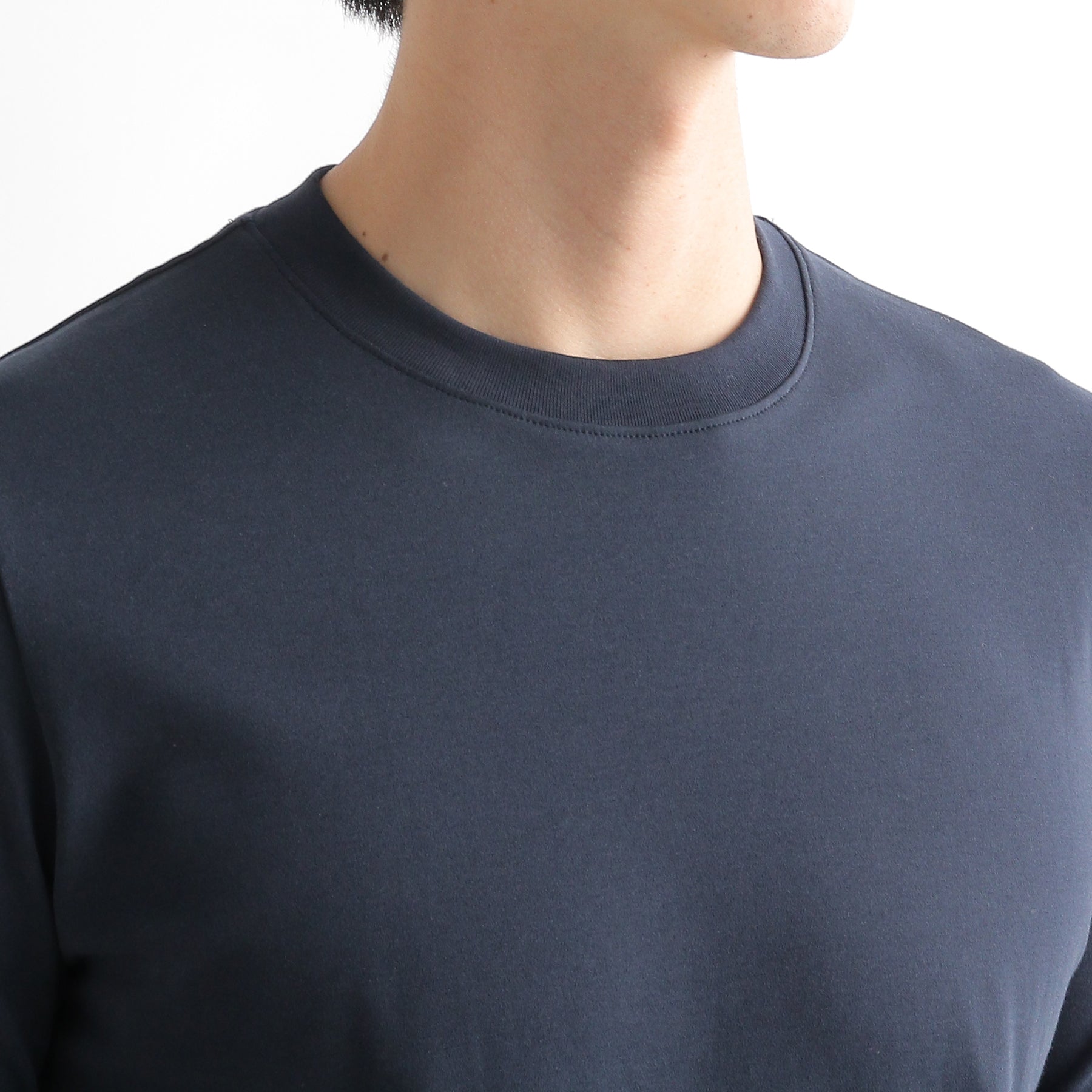 スビンプラチナムスムース テーラードリブドヘムTシャツ ネイビー