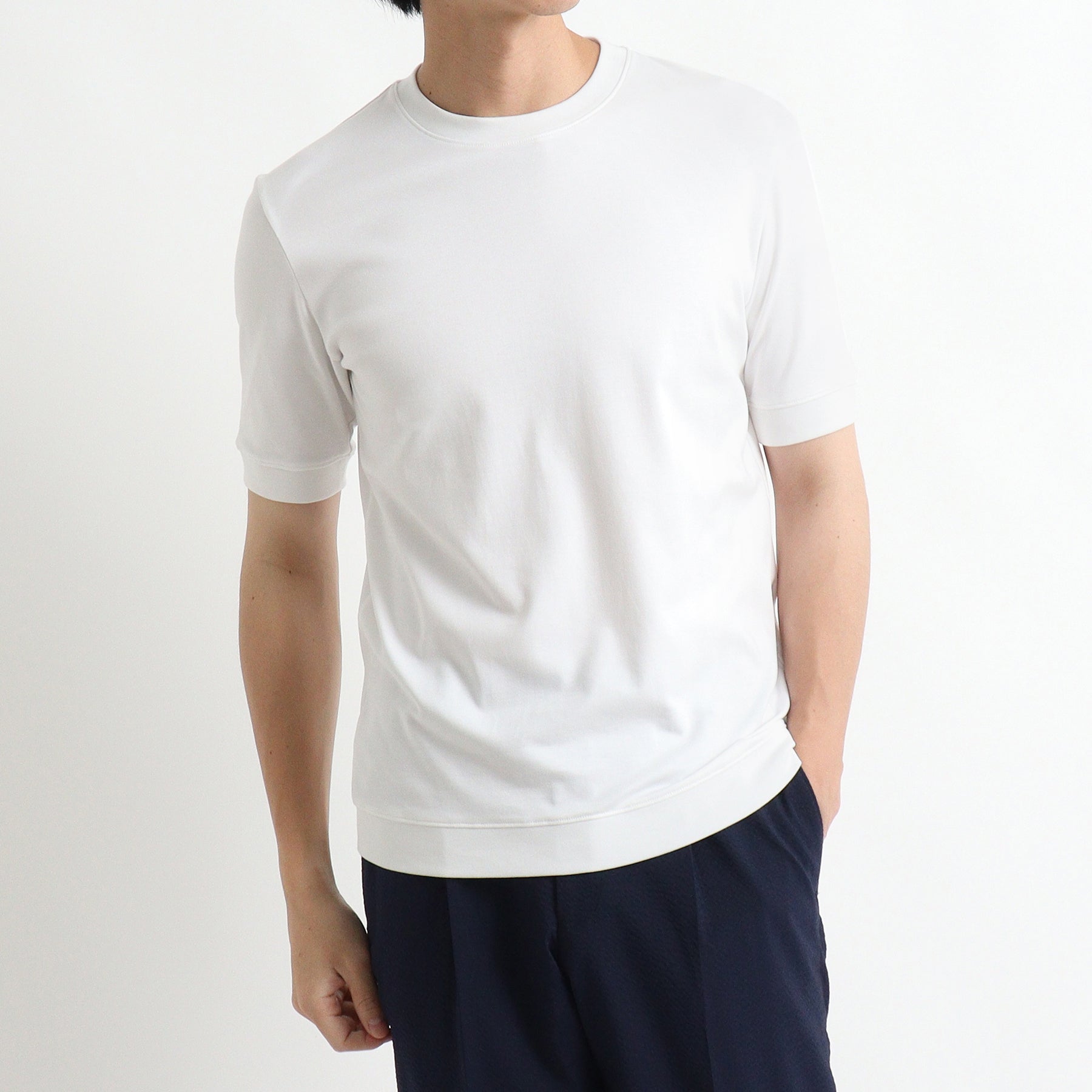 スビンプラチナムスムース テーラードリブドヘムTシャツ ホワイト