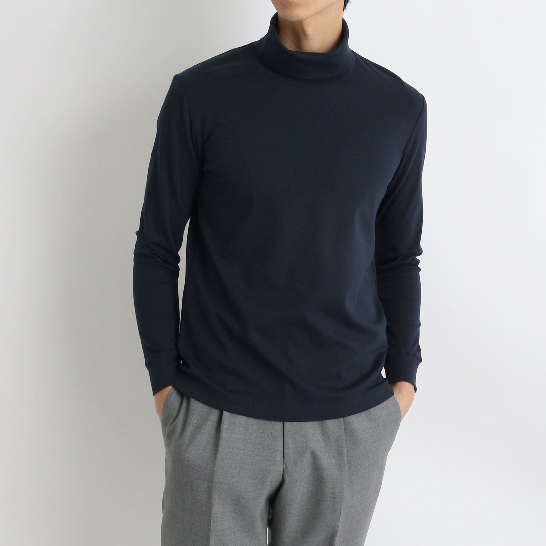 スビンプラチナムスムース タートルネックロングスリーブTシャツ