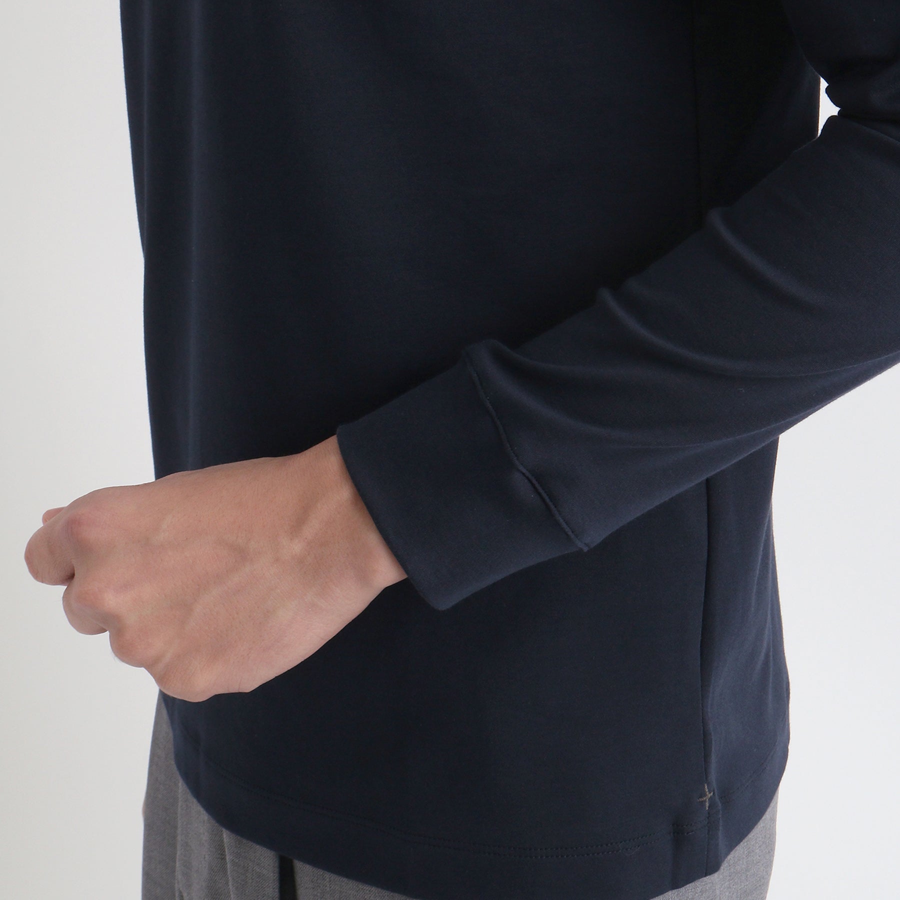 スビンプラチナムスムース タートルネックロングスリーブTシャツ