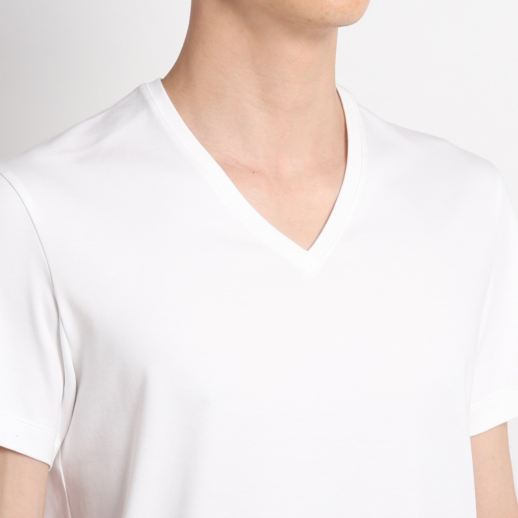 【カスタムオーダー】Tailored Vneck T-shirt: White