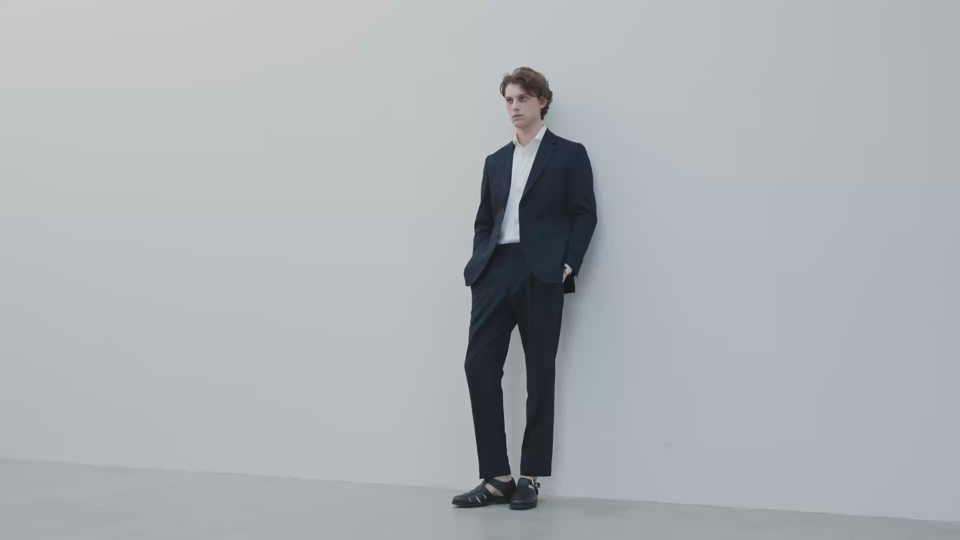 ビデオをロード: 