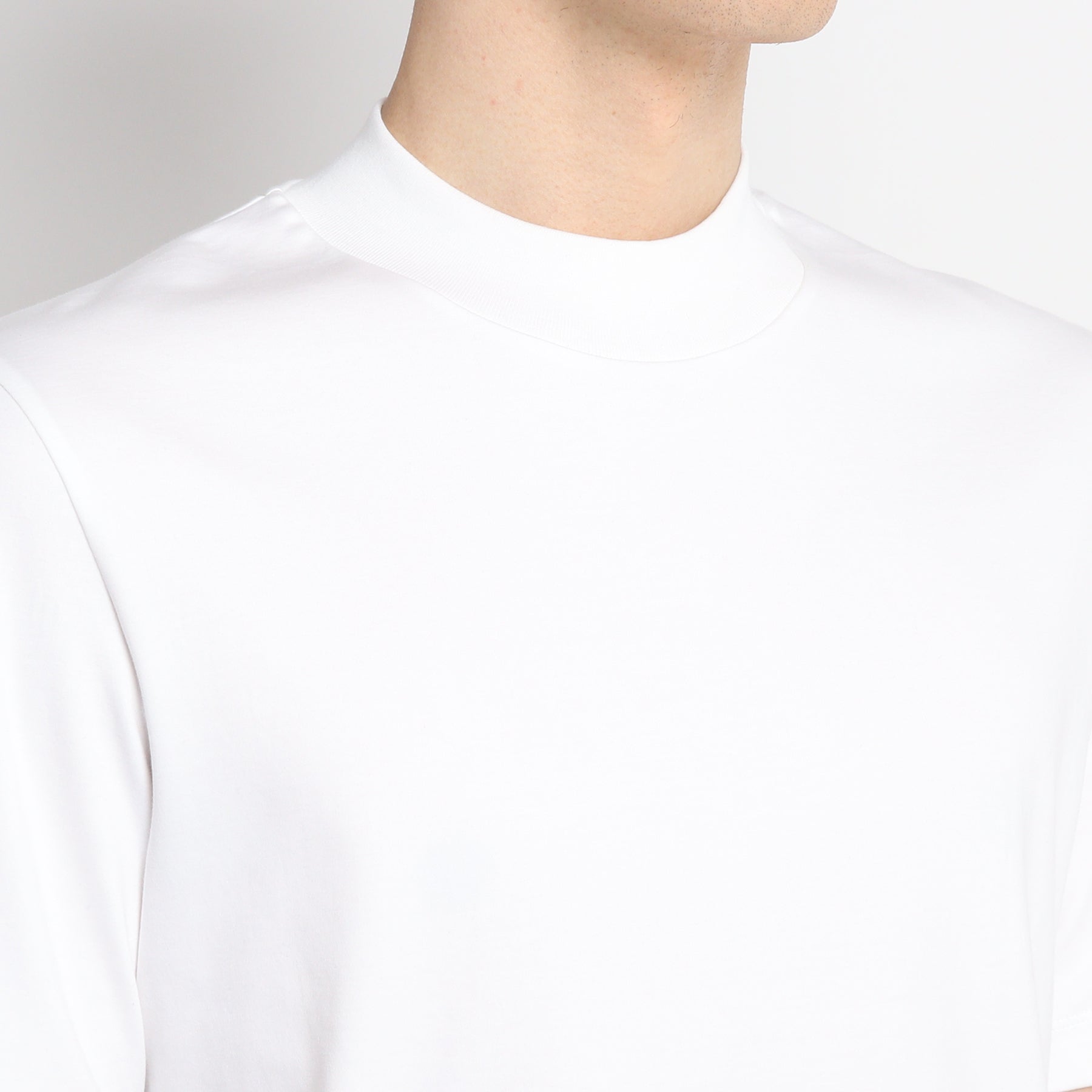 Tailored Mock Neck T-shirt Color: White