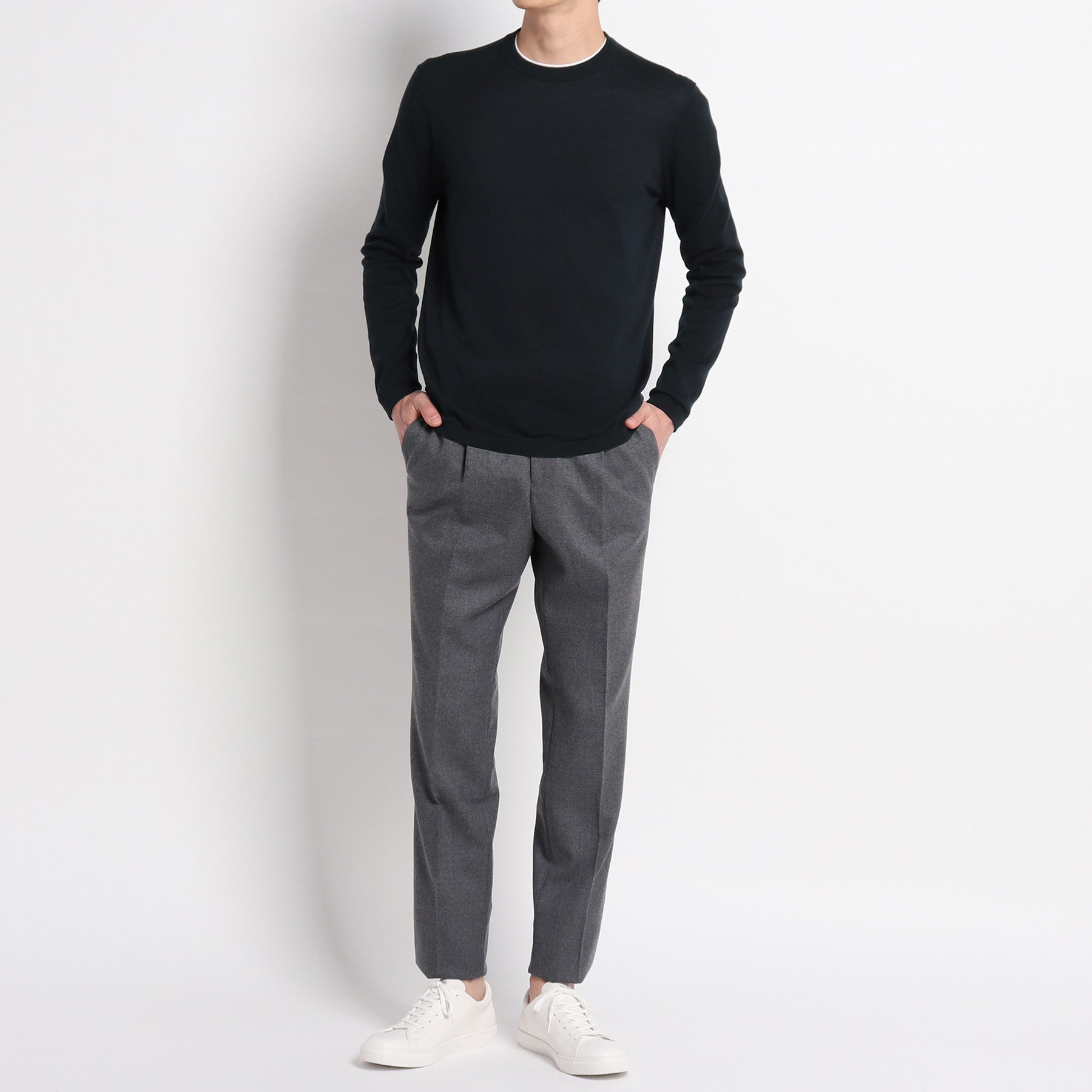 Crew Neck Knit Color: Navy