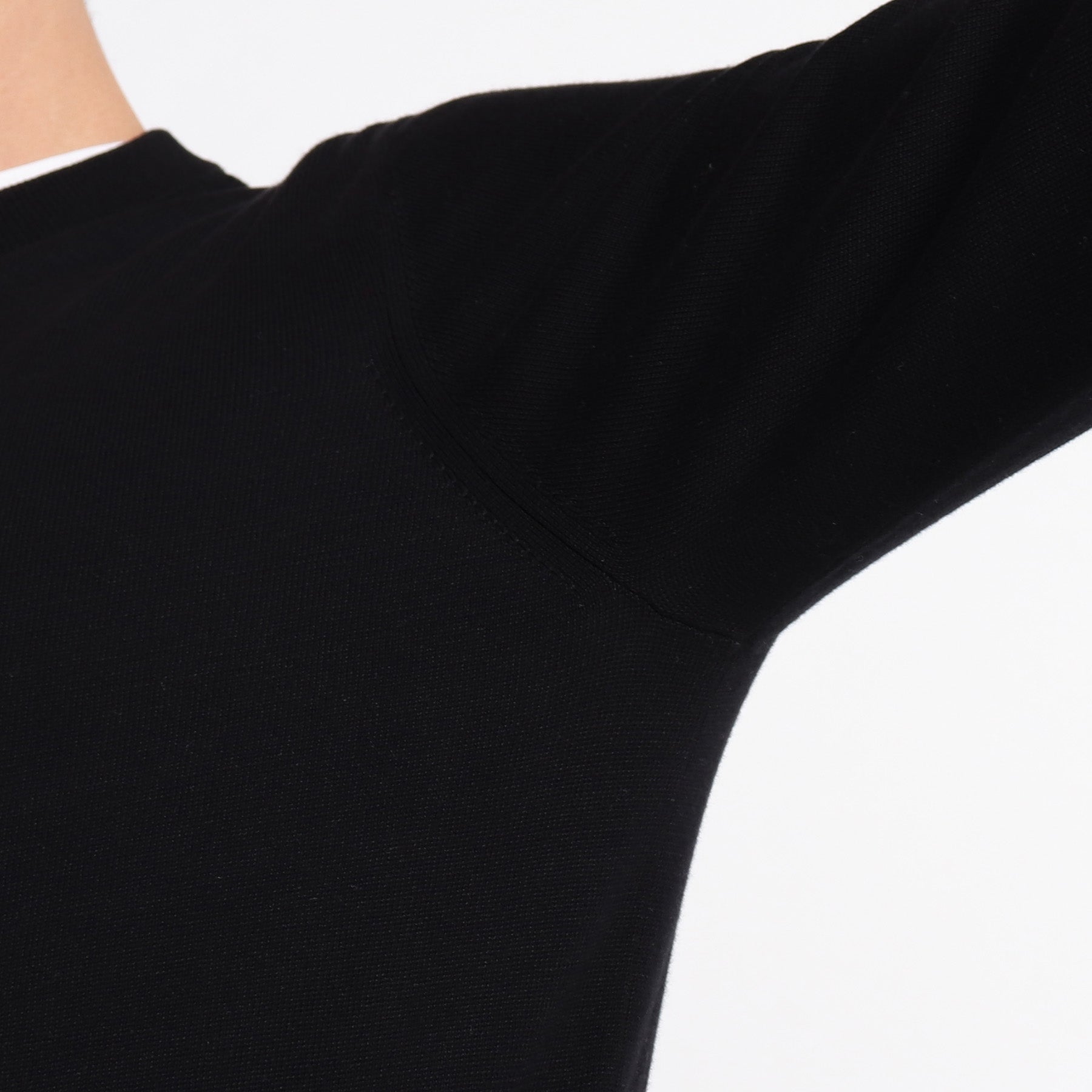 Crew Neck Knit Color: Black