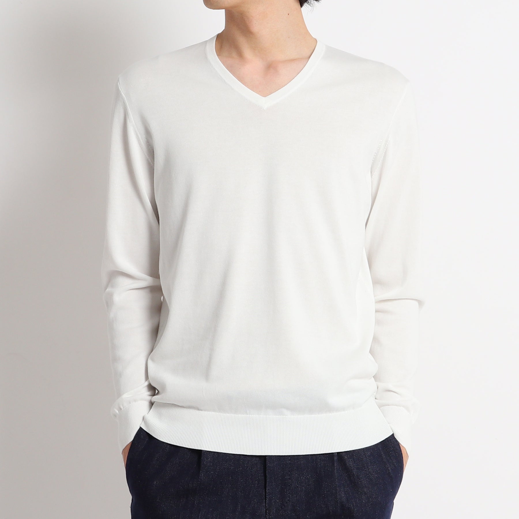 スビンプラチナム Vネックニット ホワイト | ＋CLOTHET ONLINE
