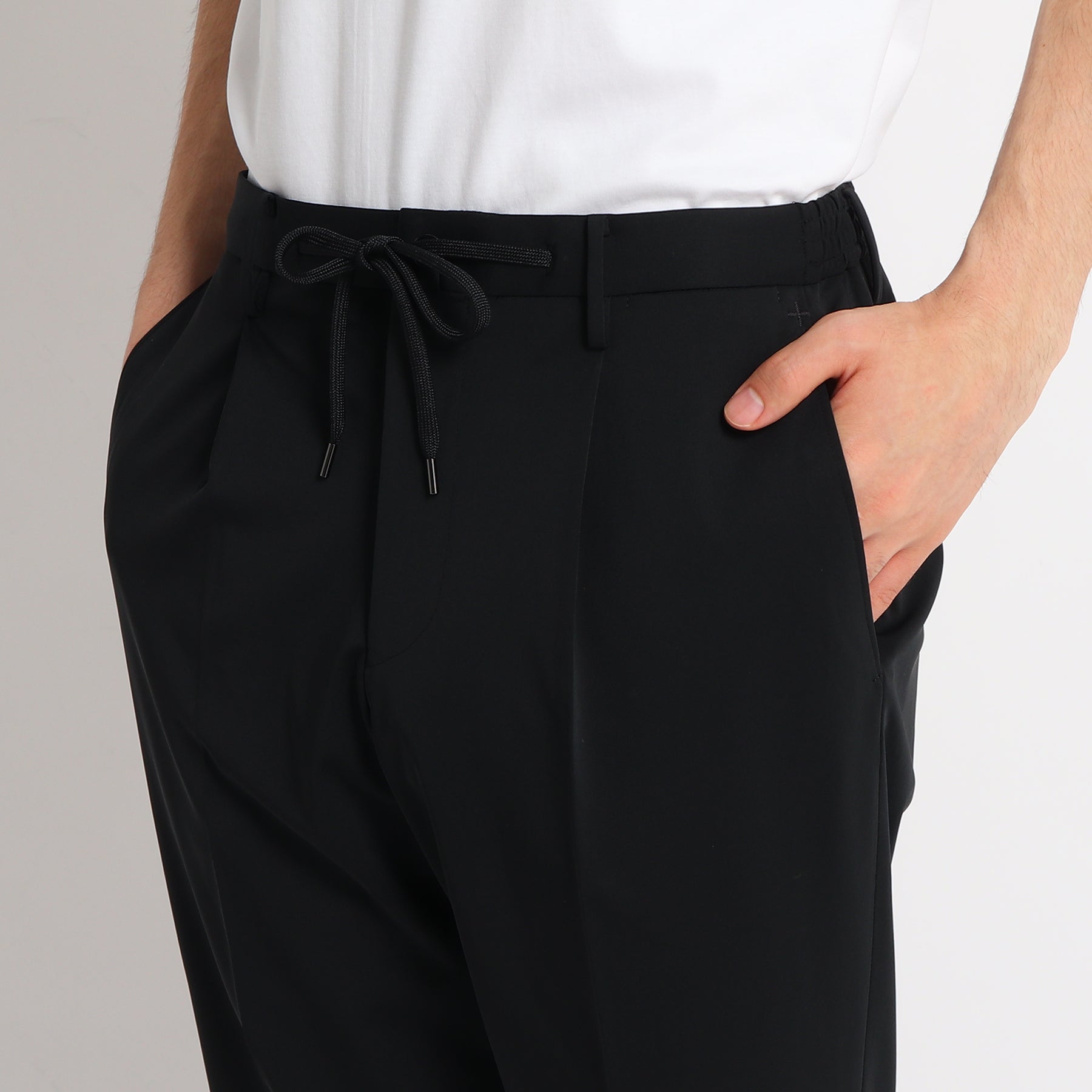 マットツイスト イージートラウザー ブラック | ＋CLOTHET ONLINE