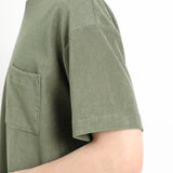 スビンプラチナムマイクロパイルビッグTシャツグラスグリーンの袖を写したメンズ着用画像