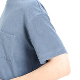 スビンプラチナムマイクロパイルビッグTシャツスモークブルーの袖を写したメンズ着用画像