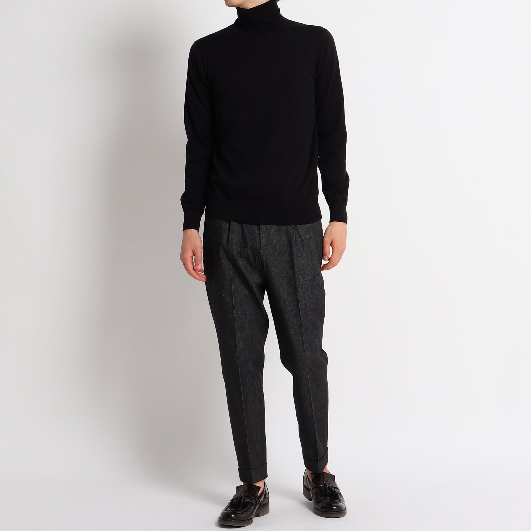 スビンプラチナム タートルネックニット ブラック | ＋CLOTHET ONLINE