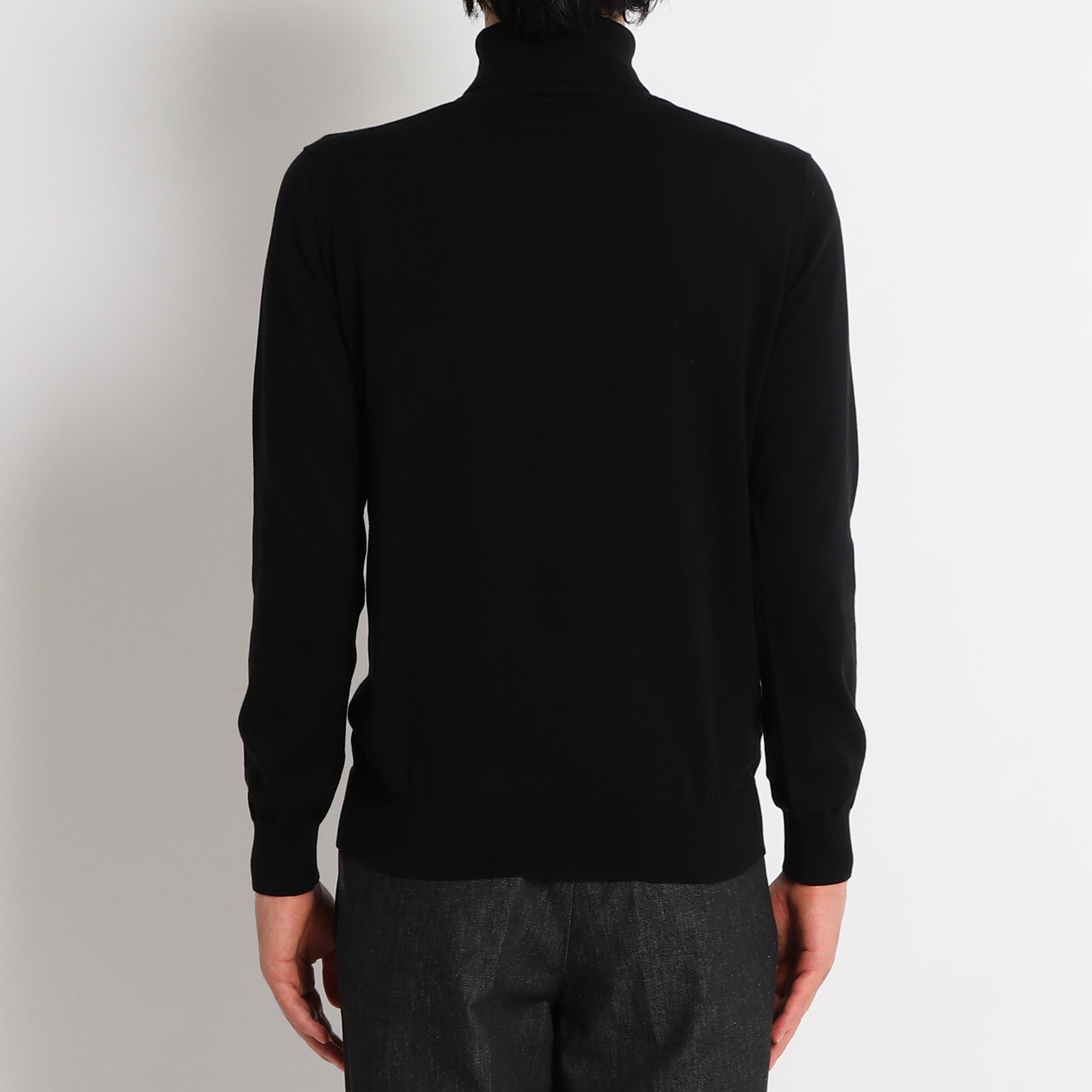 スビンプラチナム タートルネックニット ブラック | ＋CLOTHET ONLINE
