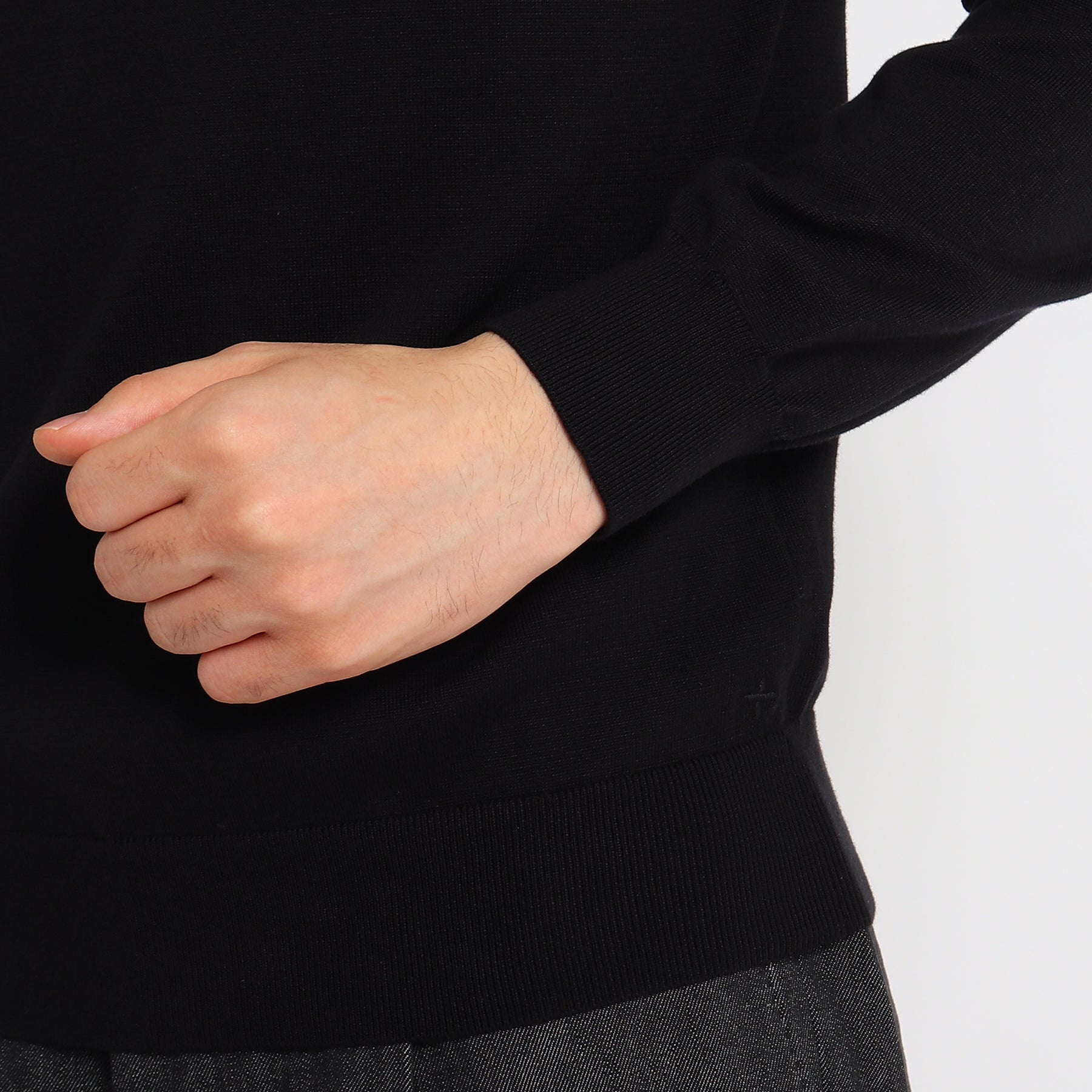 スビンプラチナム タートルネックニット ブラック | ＋CLOTHET ONLINE