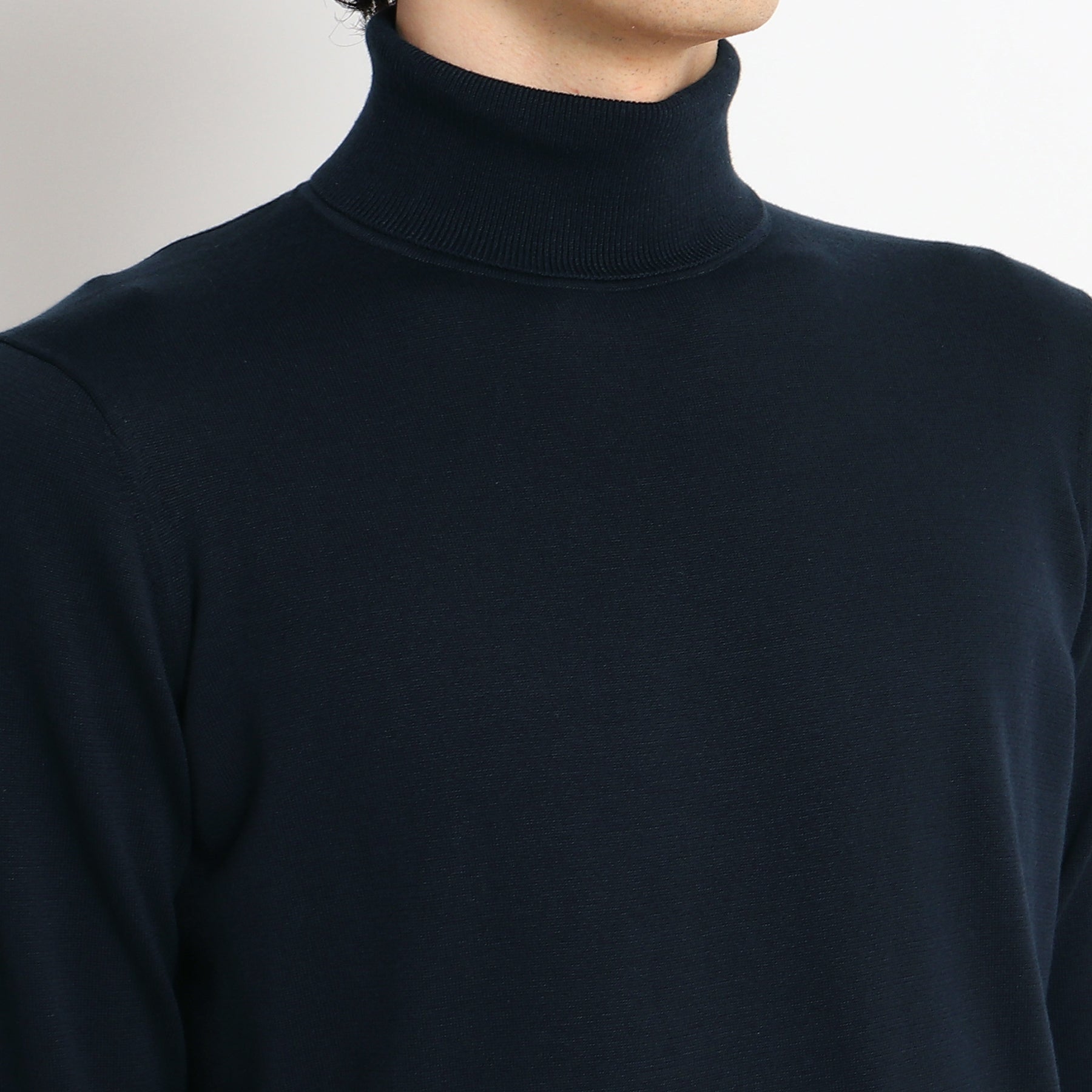 スビンプラチナム タートルネックニット ネイビー | ＋CLOTHET ONLINE