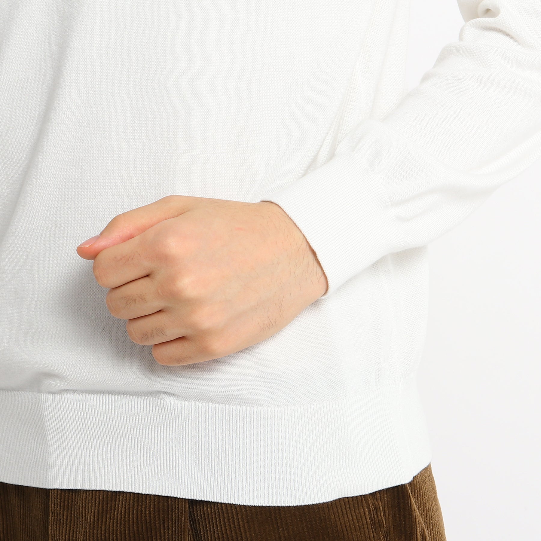 スビンプラチナム タートルネックニット ホワイト | ＋CLOTHET ONLINE